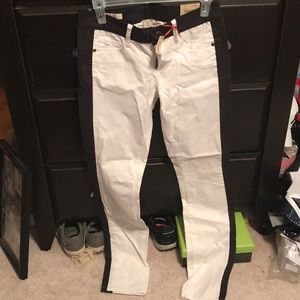 Skinny jeans by decree